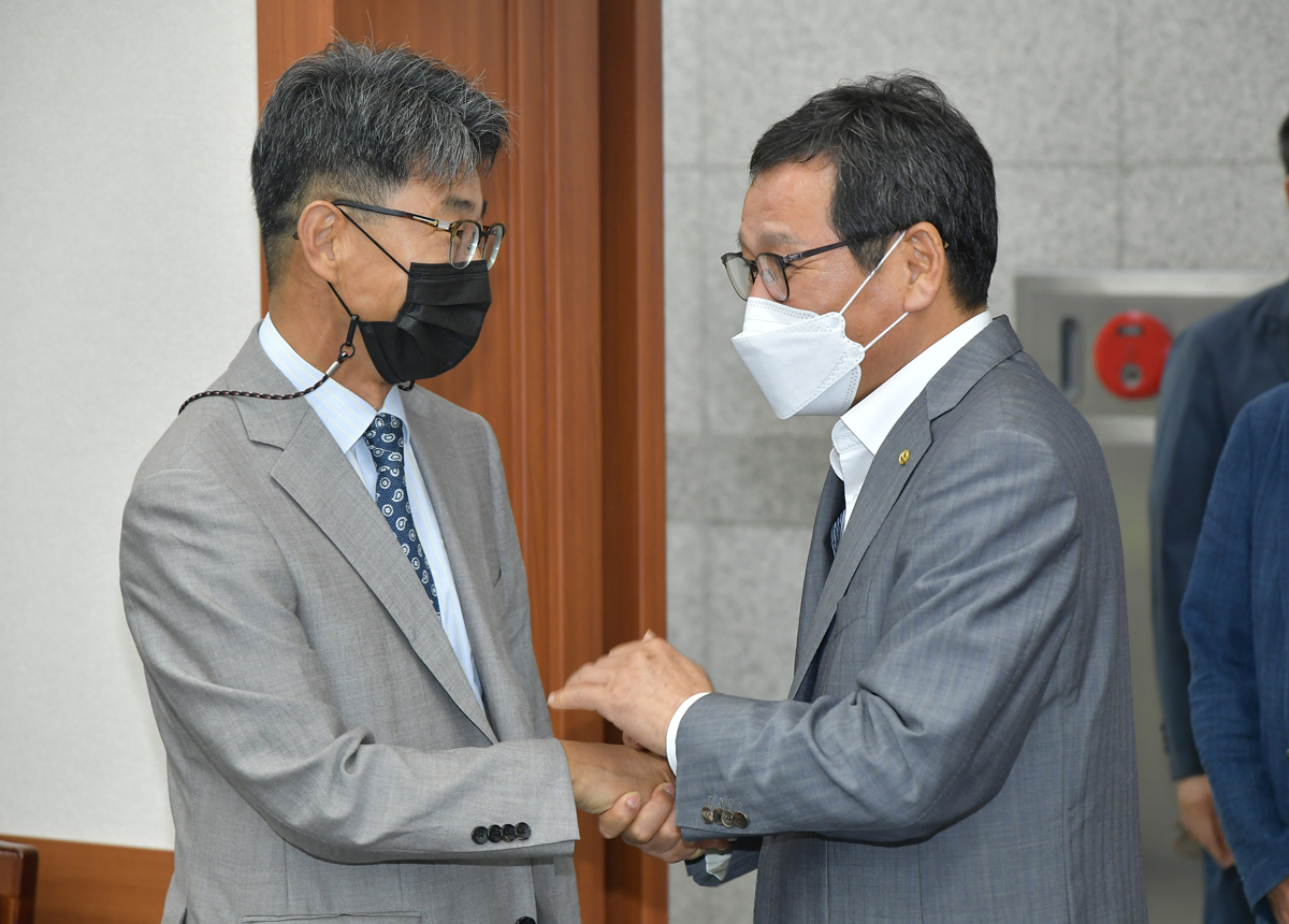 민주평화통일자문회의강릉시협의회 지역대표 자문위원 위촉장 전수식 이미지