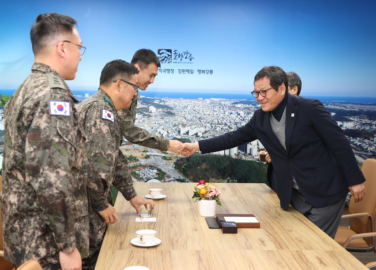 제23경비여단 여단장 접견 이미지