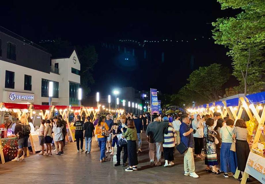 A Night on Wolhwa Street Made by Gangneung Citizens’, 2025 Wolhwa Night Market Opens