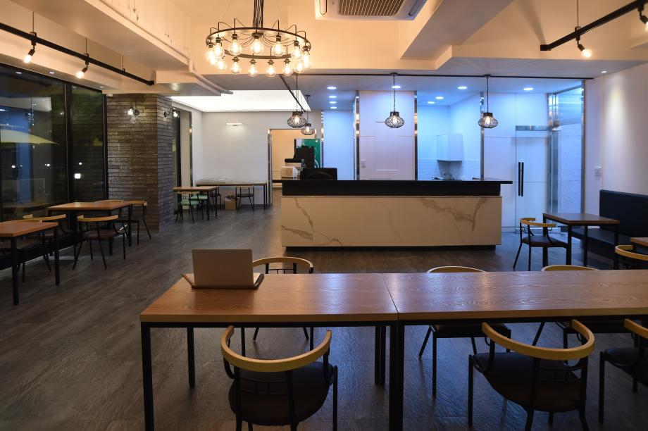 호텔스완(Hotel Swan) 카페